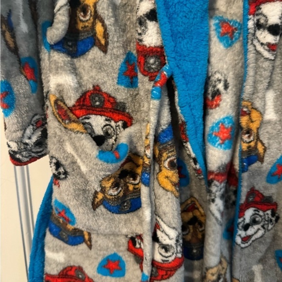 COPY - Paw Patrol Boys Robe, Cutest ever! 4T. Cozy, warm, adorable. Must Have!! - Picture 5 of 9